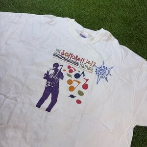 Hanes White Graphic Tee -‎ Short Sleeve